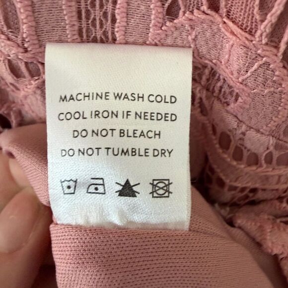 Baltic Born Eyelet Lace Cap Sleeve High Neck Midi Dress in Pink Size S - Picture 6 of 9